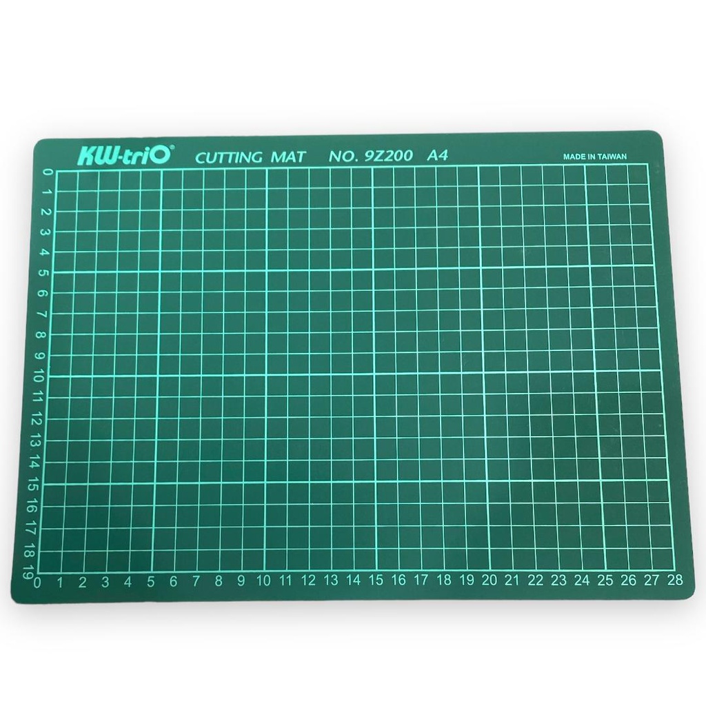 ارضية تقطيع بلاستك خضراء مقاس A4