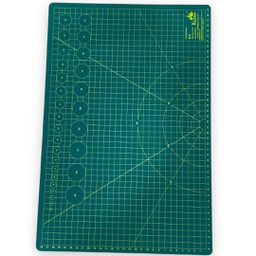 [K12123] ارضية تقطيع بلاستك خضراء مقاس A3