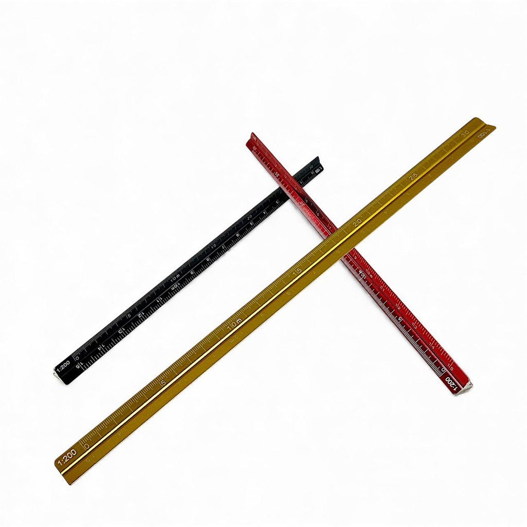 مسطرة هندسية معدن 15سم